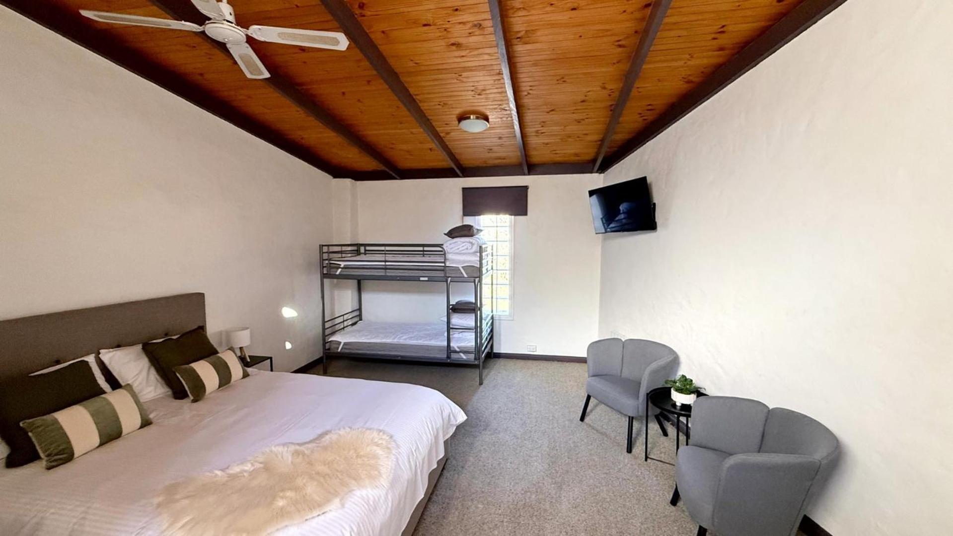 Colonial Bank Motel Omeo Экстерьер фото