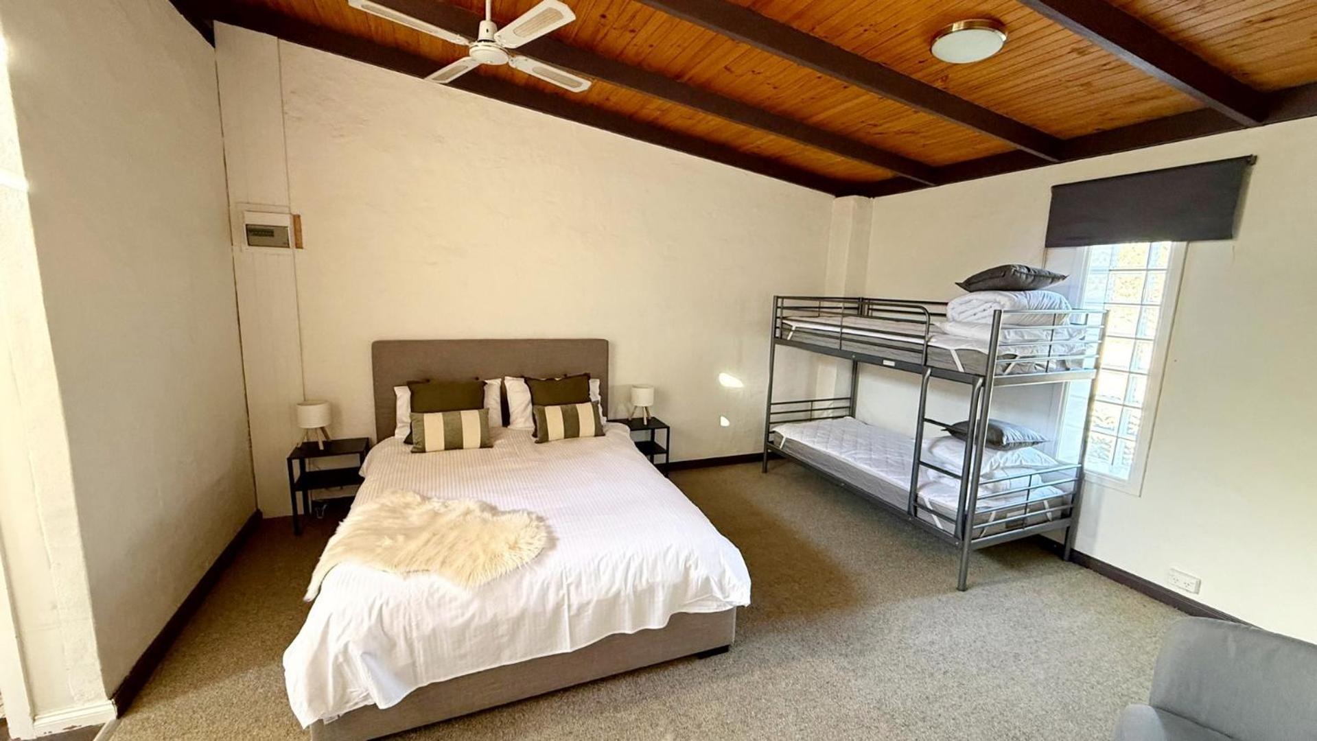 Colonial Bank Motel Omeo Экстерьер фото