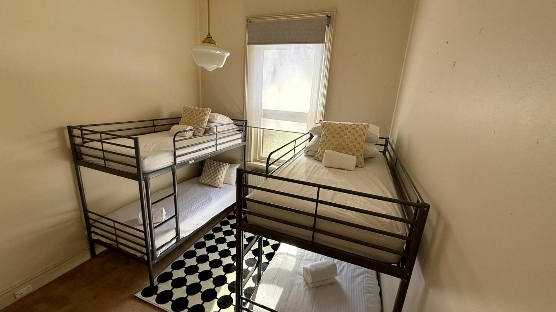 Colonial Bank Motel Omeo Экстерьер фото